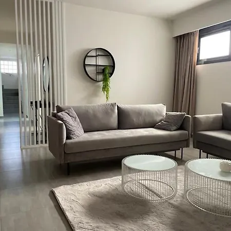 Luxury With Pool 1st Line The Sea וילה טורבייחה