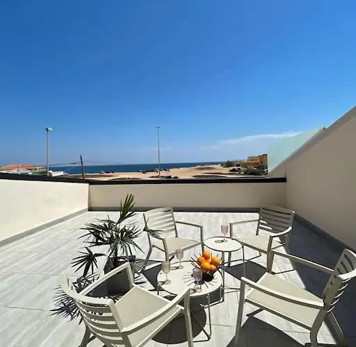 Luxury With Pool 1st Line The Sea וילה