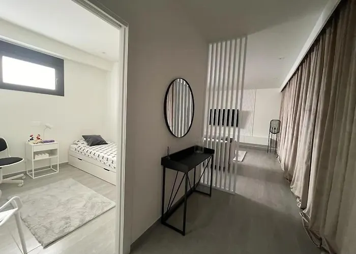 Luxury With Pool 1st Line The Sea טורבייחה